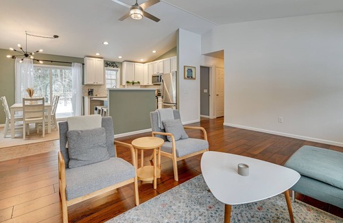 Queensbury Casa | Queensbury Vacation Rental: 3 Mi to West Mountain!