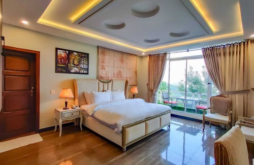 Murree Hotel | Queenstown Hotel Muree
