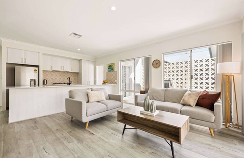 Canning Vale Casa | Quenda Villa Summary:
