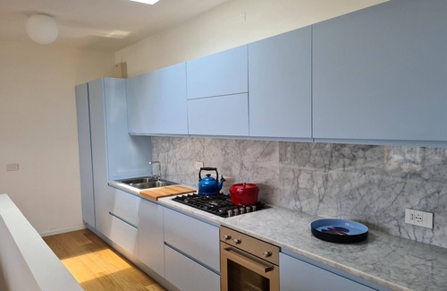Pugliola Casa | Quercia: 2 BDR, Aicondo, Seaview, Pool, Tennis, plus Private Parking in Lerici!