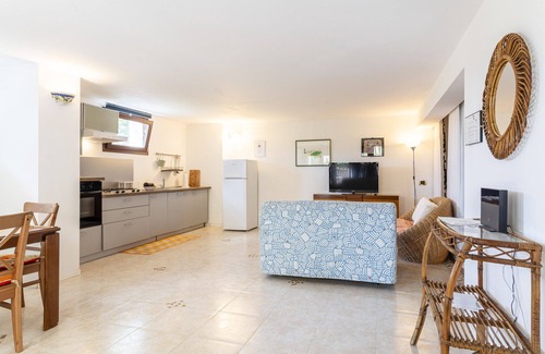 Quercianella Apartamento | Quercianella Lovely Apartament Sea View W/ Patio!
