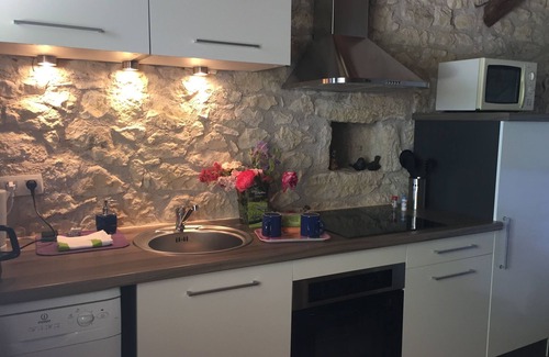 Fargues Casa | habitaciones de piedra quercy decoradas con gusto. Muy linda vista