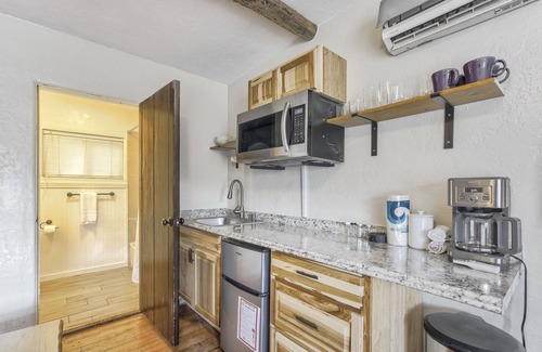 West Colorado Springs Casa | Quest Rest - Unit 3