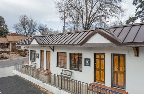 West Colorado Springs Casa | Quest Rest - Unit 7