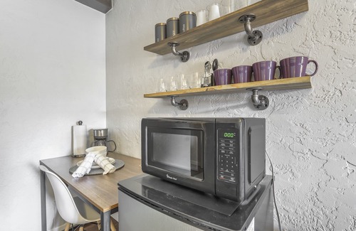 West Colorado Springs Casa | Quest Rest - Unit 2