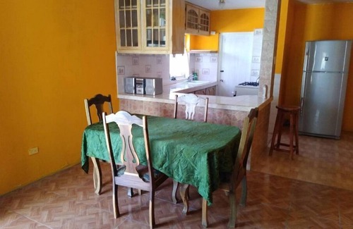 Ocho Rios Casa | Queste Ochi Town House