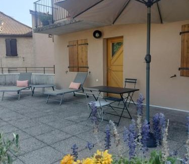 Tallard Apartamento | Quiétude et confort