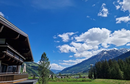 Schonbach Apartamento | Quiet holiday apartment with a large balcony