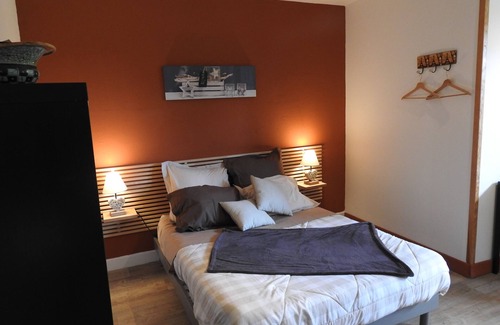 Perrancey-les-Vieux-Moulins Casa | Habitaciones individuales tranquilas