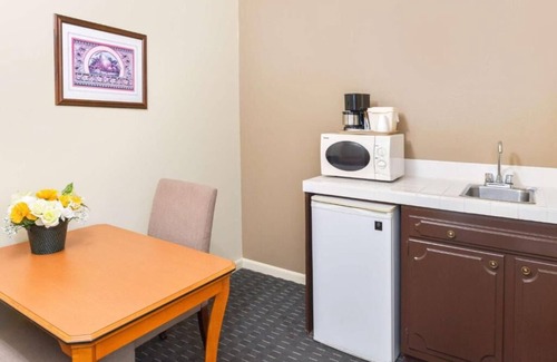 Solvang Hotel | Quick Escape! 3 Comfortable Units, Near Solvang Vintage Motorcycle Museum