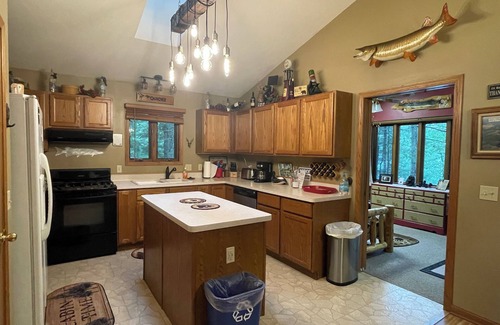 Eagle River Cabina | ESCAPE RÁPIDO (Eagle River / St. Germain) - Large 3 + Bed / 2 Bath Lake Home