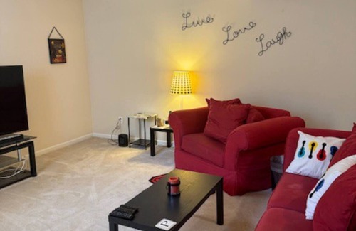 Dale City Apartamento | Quick nights or day stay!