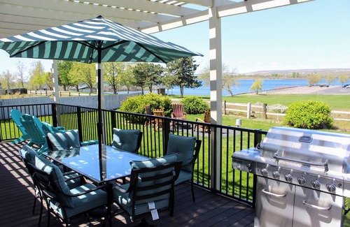 Umatilla Casa | Quick walk to Columbia River access