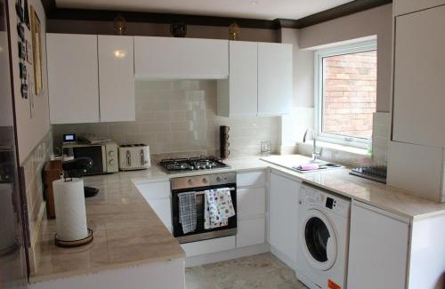 Watford Casa | Quidditch Quarters Themed Property