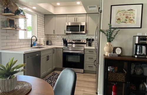 Village Grove Casa | Quiet 1-Story OldTown Condo w/CozyPatio & Parking!