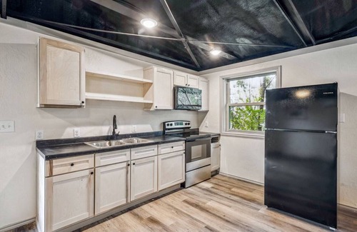 Paluxy Cabina | Quiet 1BR Cabin Near Stephenville Country Views