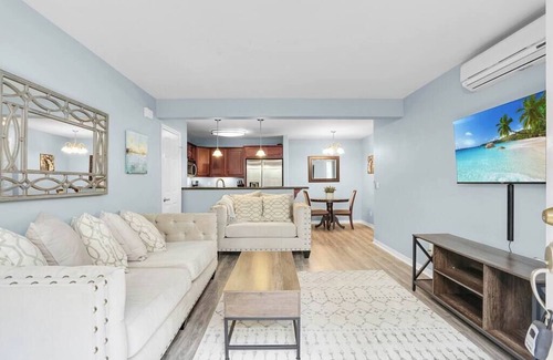Clairemont Condominio | Quiet 1BR | Pool | Parking | Washer/Dryer | PETS
