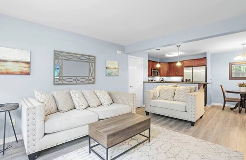 Clairemont Condominio | Quiet 1BR | Pool | Parking | Washer/Dryer | PETS