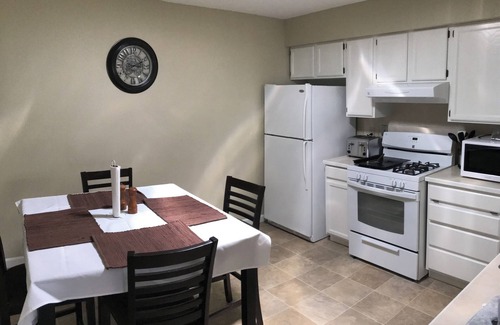 Eureka Casa | Quiet 2-Bed, 2-Bath in Eureka with Yard, Garage & EV Charger