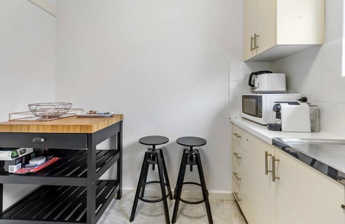 Richmond North Apartamento | Quiet 2-Bed Oasis for VIC Gardens & Yarra Trail