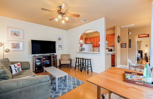 Central East Austin Casa | The Juniper House