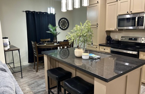 Harlingen Apartamento | Quiet 2BR Retreat -Fenced yard -Modern Duplex