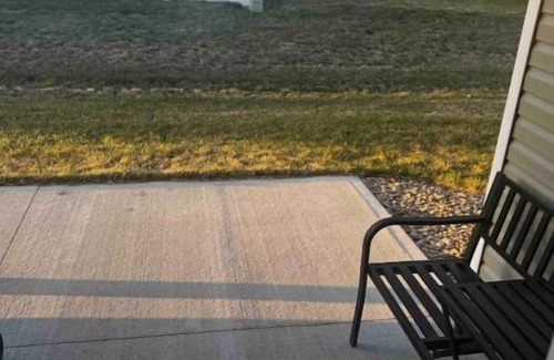 Grand Island Condominio | Quiet 3-bedroom Condo on the end of the block.