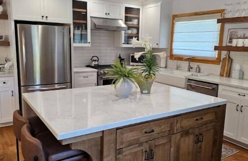 Atascadero Casa | Quiet 3-bedroom house in Atascadero 'Wine Country' with WiFi, AC, Jacuzzi