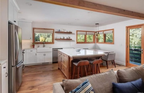 Atascadero Casa | Quiet 3-bedroom house in Atascadero 'Wine Country' with WiFi, AC, Jacuzzi