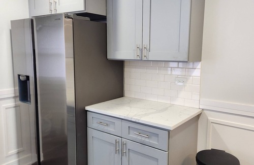 Calumet Heights Casa | Quiet 3-bedroom house in amazing Chicago with WiFi & AC. Near Everything!!
