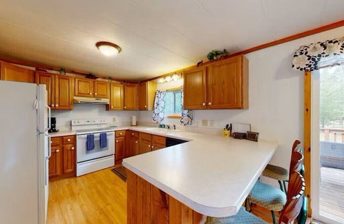 Arbor Vitae Casa | Quiet 3-bedroom house with AC, WiFi in Woodruff available for mid-term rentals