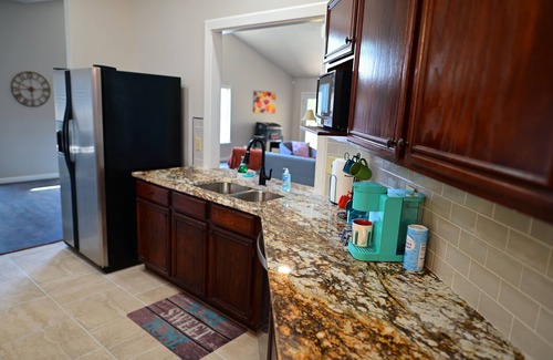 Ventura Casa | Quiet 3BR/2BA Home Near AT&T Center | Furnished Mid-Term Stay