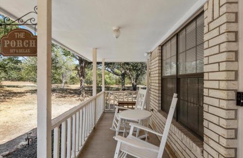 Whitney Casa | Quiet 4BR Farmhouse: Ideal Family Retreat