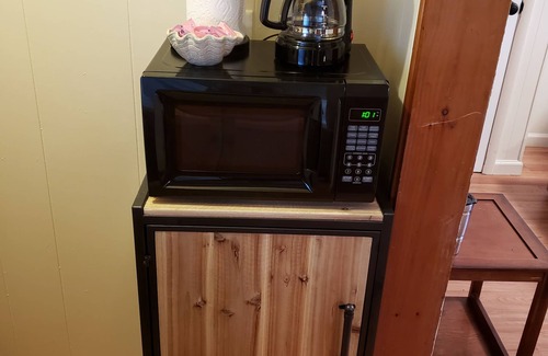 Belmar Casa | Quiet 500sf Private Cottage in Belmar Kids & Pets