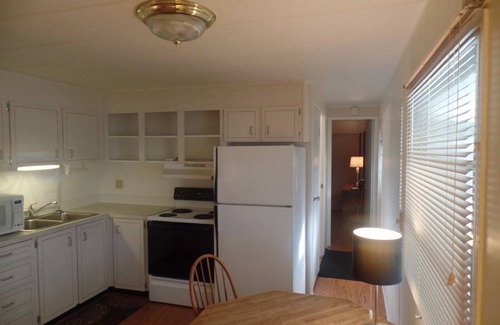 Sarasota Casa | Quiet 55+ Community Mobile Home for Rent