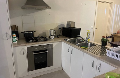 Melton South Casa | Quiet Abode with convenience. 3 Large bedrooms, whole house.