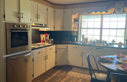 Kodak Otro | Quiet acreage Exit 407 I 40 Sevierville/ Pigeon Forge gateway to the Smokies