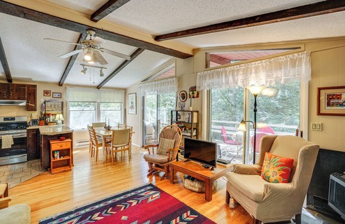Berlin Casa | Quiet All-Season Creekside Escape in Upstate!