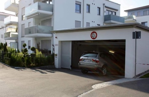 Fuessen Apartamento | Apartamento luminoso y elegante con terraza, jardín grande y garaje