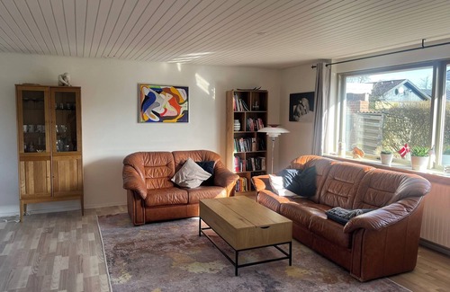 Herning Cama Y Desayuno | Quiet and budget-friendly room in Herning – with access to kitchen and garden