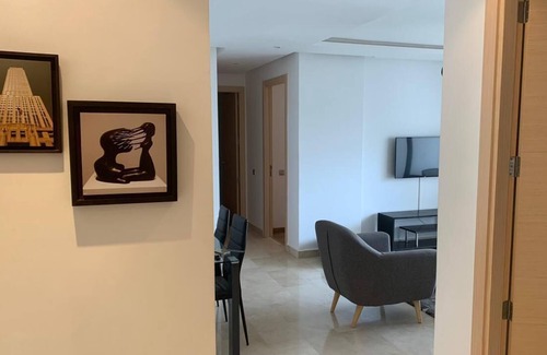 Rabat Apartamento | Apartamento tranquilo y céntrico con piscina y jacuzzi.