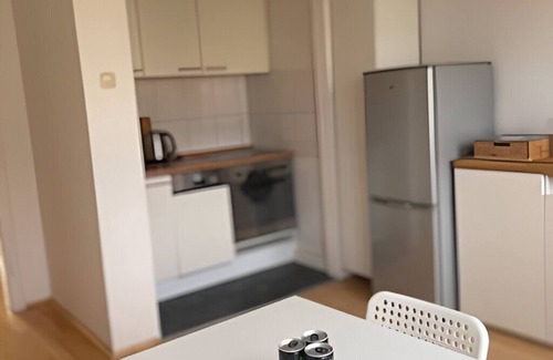 Frohnhausen Apartamento | Quiet and central living! MA3R