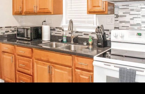 Fort Valley Apartamento | Quiet and clean 2 BD home all yours!!(Green St A)