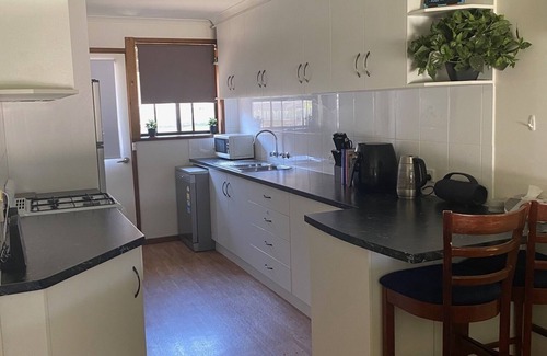 West Wodonga Apartamento | Quiet and comfortable 2 bedroom apartment, 65 inch Smart TV