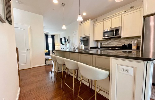 Northeast Casa | Quiet and cozy 3BR & 3BA in DC less than 10 minutes from the Metro