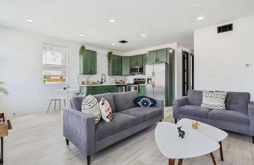 Saint Roch Apartamento | Quiet and cozy apartment in the vibrant St Roch neighborhood.