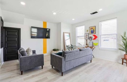 Saint Roch Apartamento | Quiet and cozy apartment in the vibrant St Roch neighborhood.
