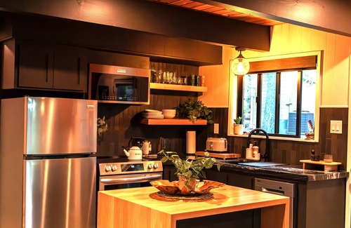 Mi-Wuk Village Cabina | Quiet and Cozy, Stunning A-Frame Cabin in Sugar Pine!