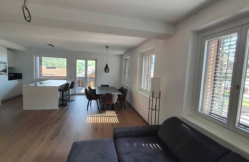 Muhlbach Apartamento | Quiet and modern vacation oasis in the middle of the village with dream views, garden & pool