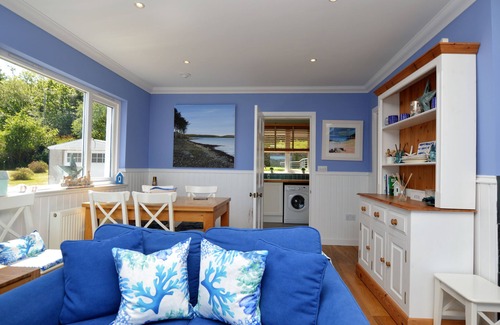 Tighnabruaich Cabaña | Ubicado en una ubicación tranquila, este refugio costero ofrece espectaculares vistas al mar, capacidad para 6 personas.